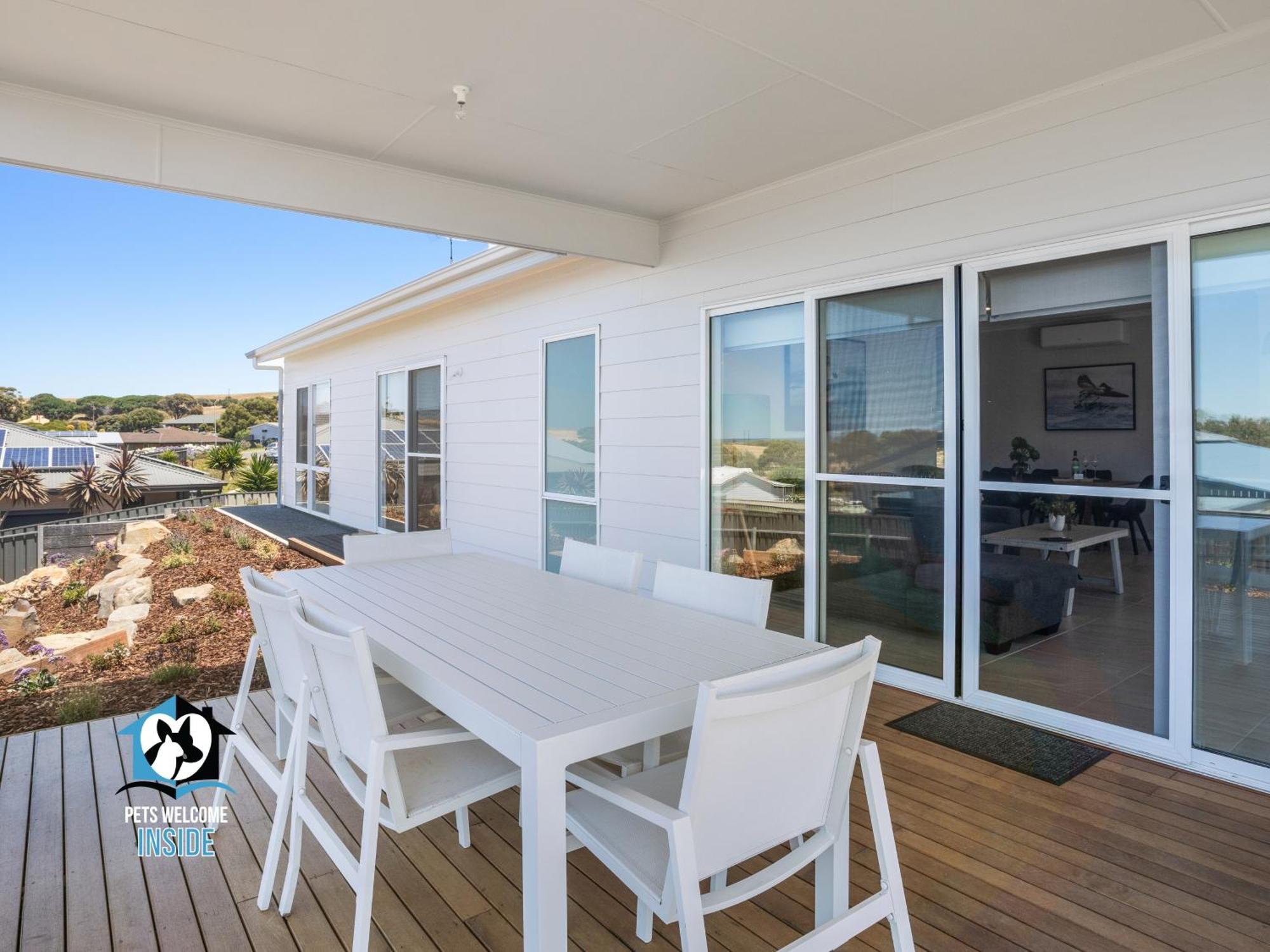 Brand New 3 Bed 2 Bath With Sea Views Holiday home *